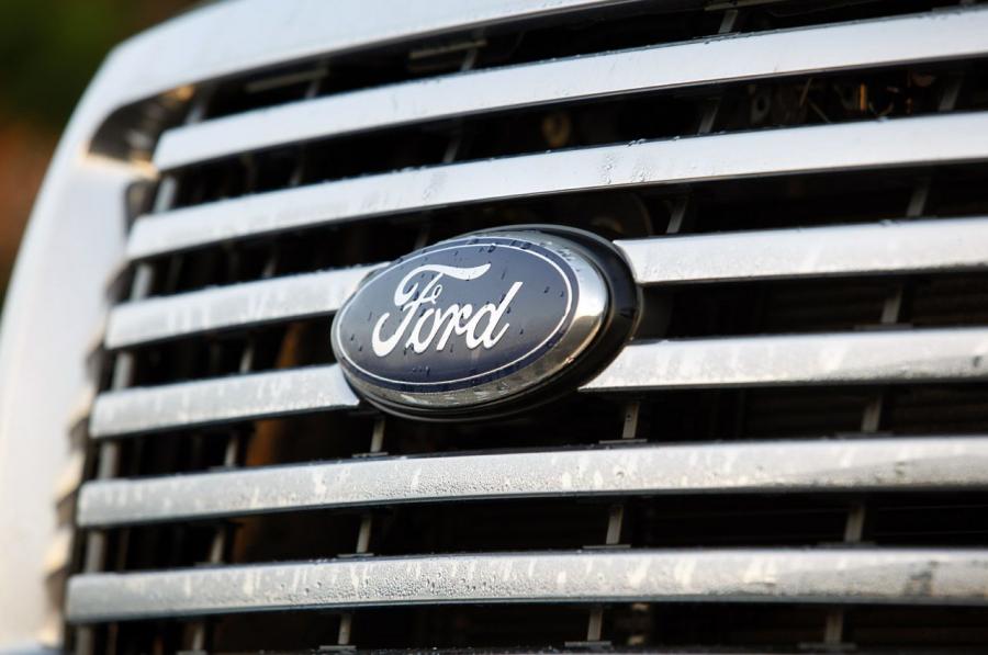  Ford F-150 4x4 SuperCrew 2011 года  (фото 3 из 37)